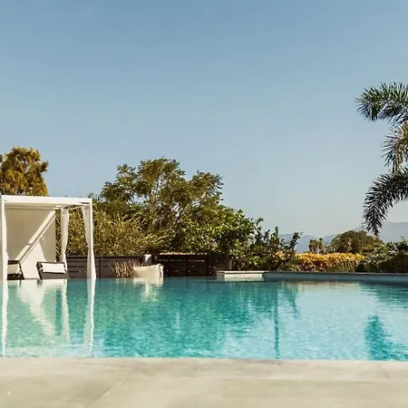 빌라 Orama Luxury 4 Bedrooms With Private Pool *