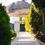 Orama Luxury 4 Bedrooms With Private Pool