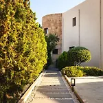 Orama Luxury 4 Bedrooms With Private Pool *