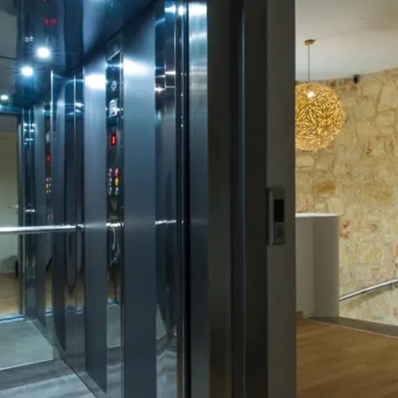 Orama Luxury 4 Bedrooms With Private Pool וילה