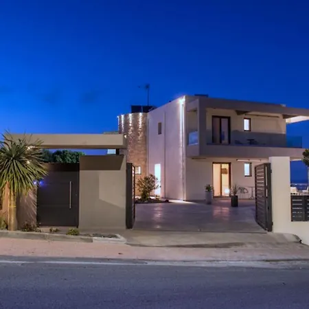 Orama Luxury 4 Bedrooms With Private Pool 赫索尼索斯