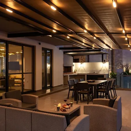 Βίλα Orama Luxury 4 Bedrooms With Private Pool *