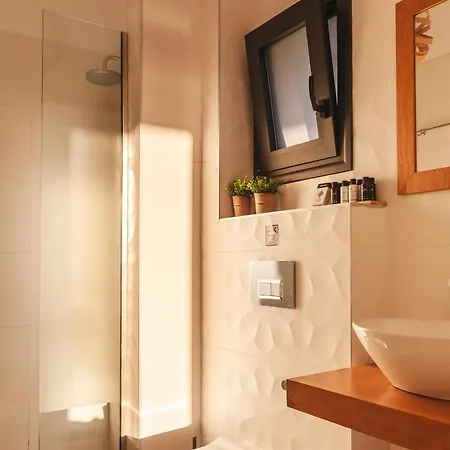 Orama Luxury 4 Bedrooms With Private Pool 别墅 *