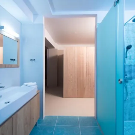 Orama Luxury 4 Bedrooms With Private Pool 赫索尼索斯