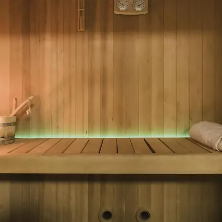 Orama Luxury 4 Bedrooms With Private Pool