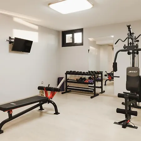 Orama Luxury 4 Bedrooms With Private Pool וילה *