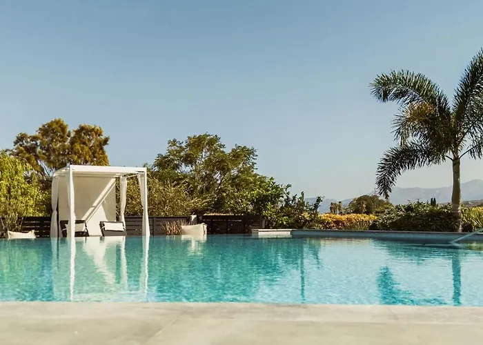 Villa Orama Luxury 4 Bedrooms With Private Pool *