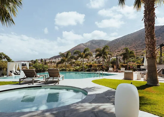 Orama Luxury 4 Bedrooms With Private Pool Villa Herszonisszosz