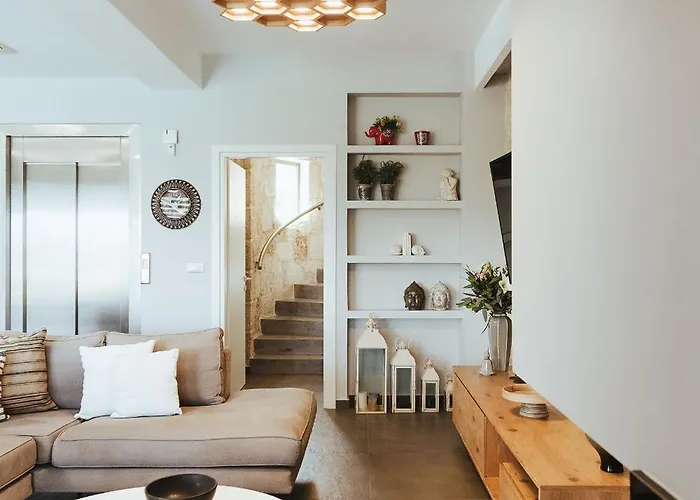 Orama Luxury 4 Bedrooms With Private Pool Villa Herszonisszosz