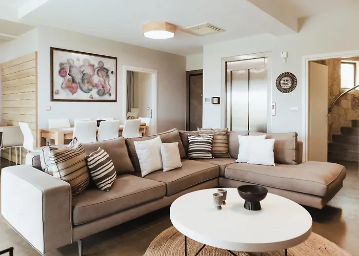 ヴィラ Orama Luxury 4 Bedrooms With Private Pool ヘルソニソス