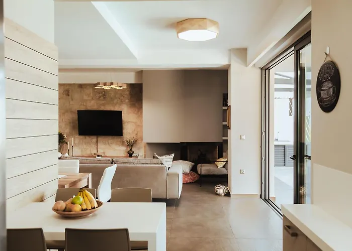 Orama Luxury 4 Bedrooms With Private Pool Herszonisszosz