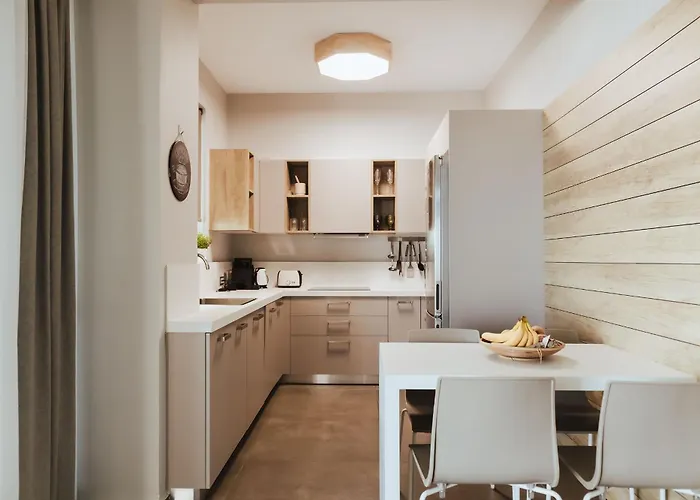 Orama Luxury 4 Bedrooms With Private Pool *