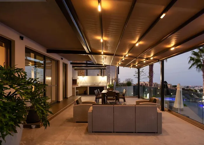 Orama Luxury 4 Bedrooms With Private Pool ヴィラ *