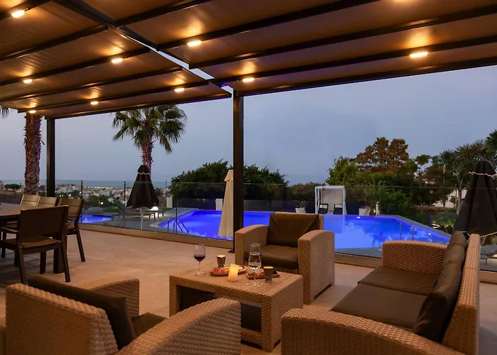 Orama Luxury 4 Bedrooms With Private Pool Herszonisszosz