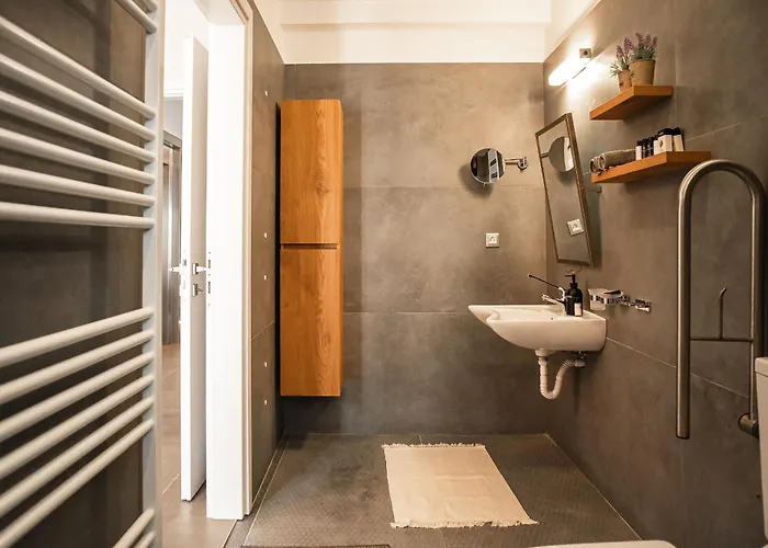 Orama Luxury 4 Bedrooms With Private Pool Villa *