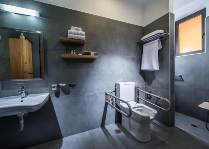 Orama Luxury 4 Bedrooms With Private Pool *