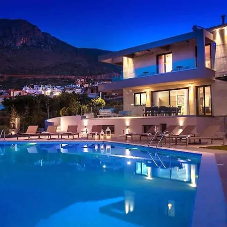 Orama Luxury 4 Bedrooms With Private Pool *
