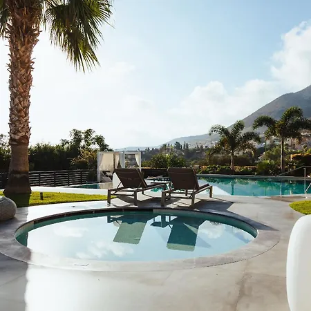 Orama Luxury 4 Bedrooms With Private Pool Villa *