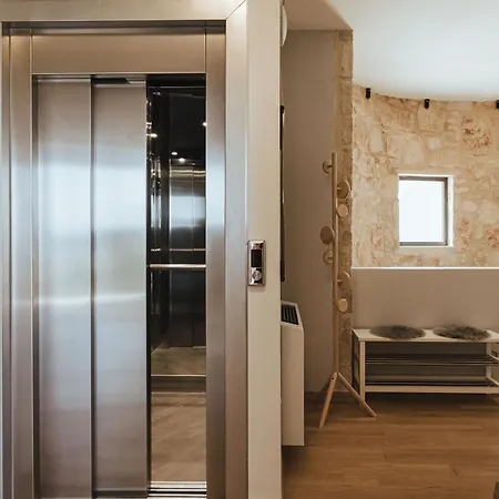 Orama Luxury 4 Bedrooms With Private Pool *