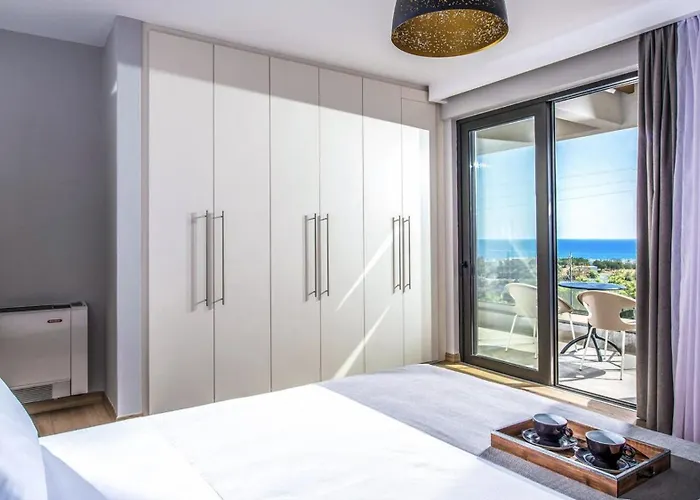 Orama Luxury 4 Bedrooms With Private Pool * Херсониссос